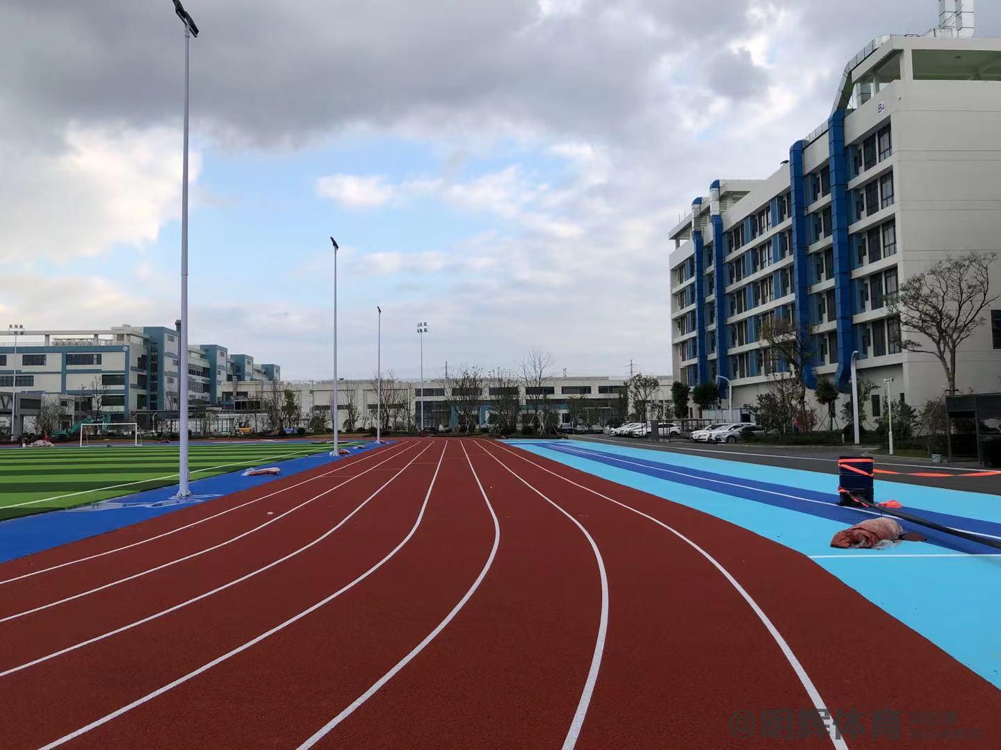 波密透气型塑胶跑道的价格是多少